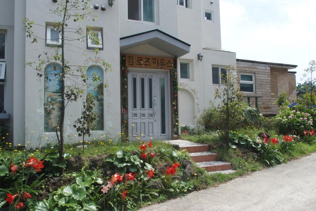 Black Rosehouse Seogwipo Exterior foto