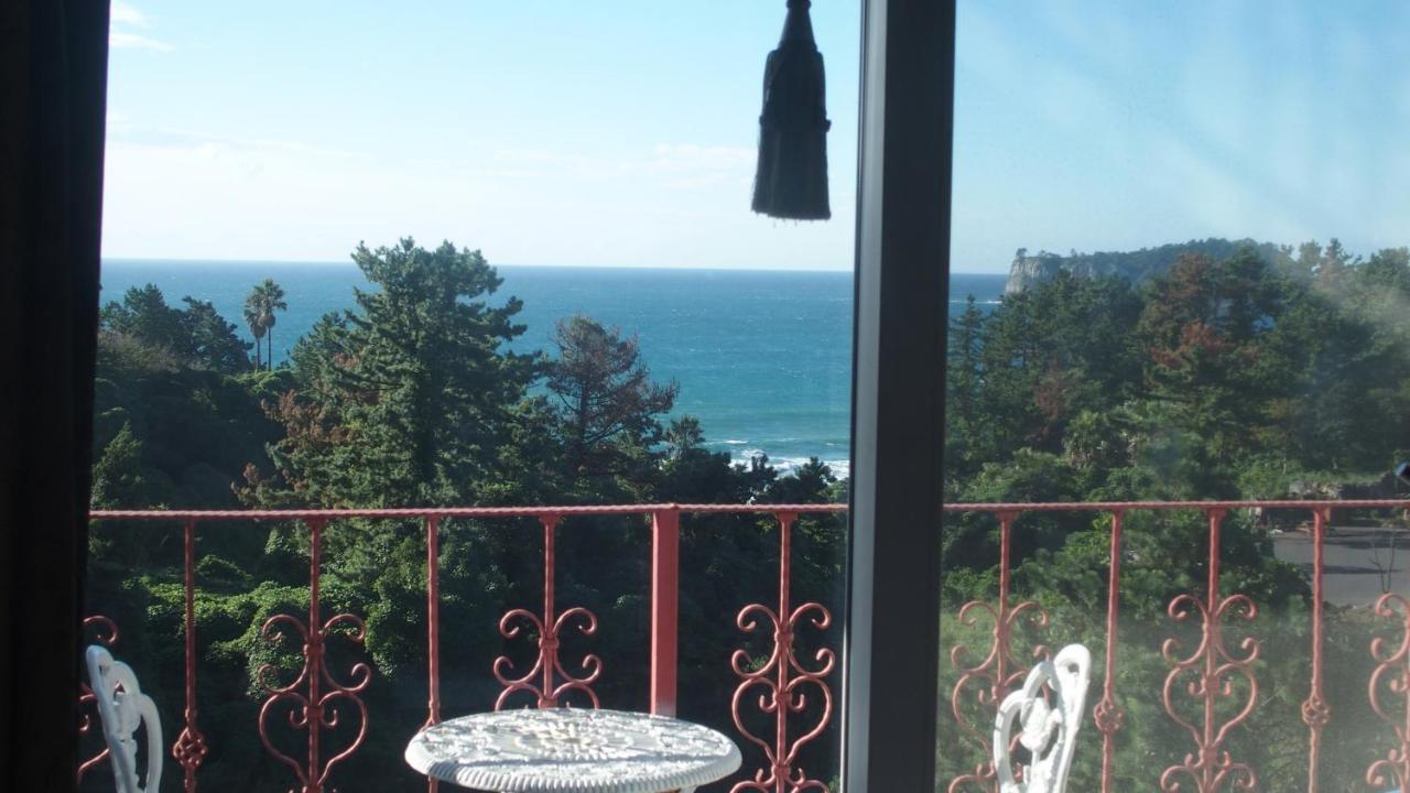 Black Rosehouse Seogwipo Exterior foto